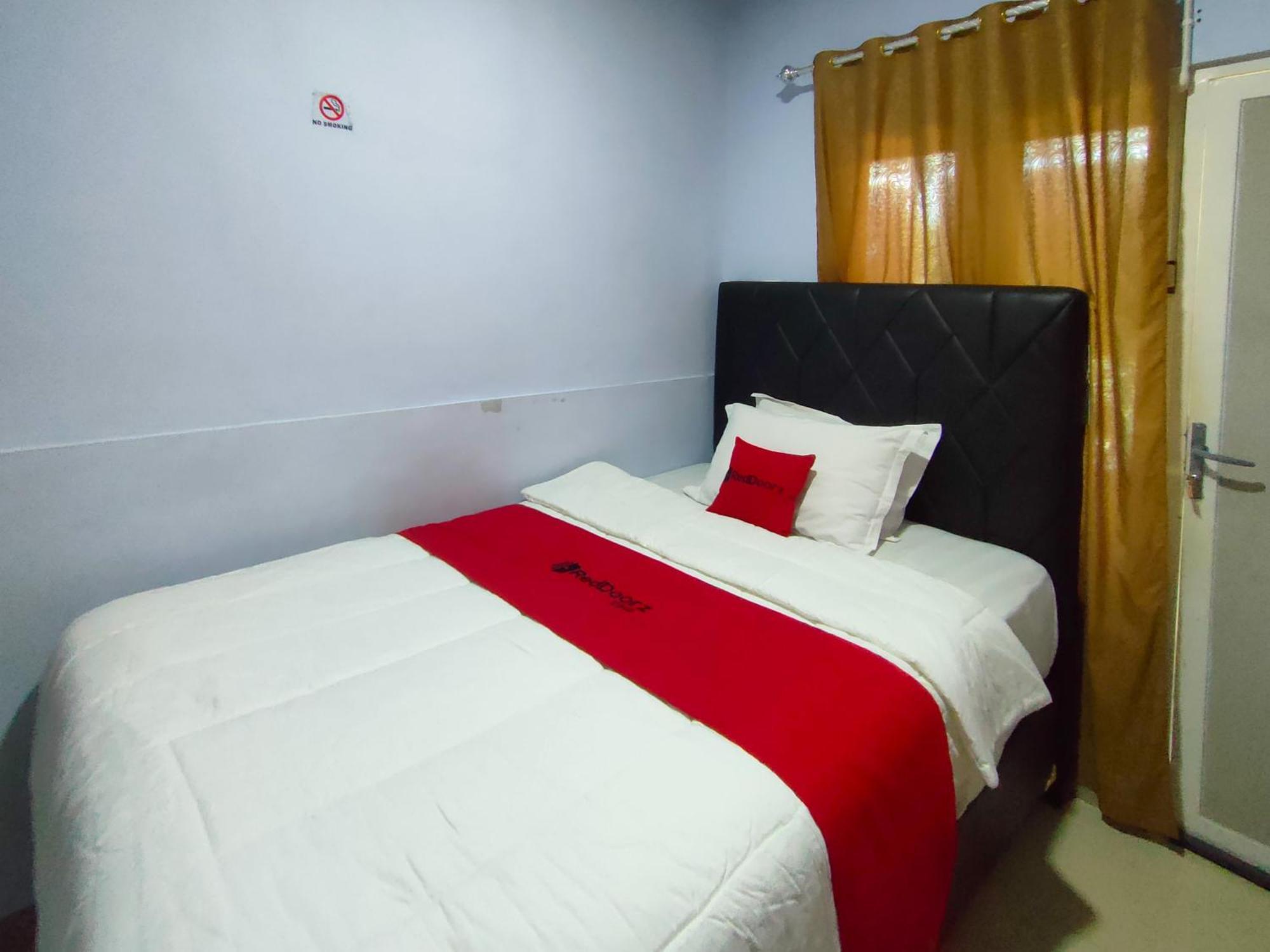 Reddoorz Syariah Near Stasiun Wates Hotel Wates  Екстериор снимка