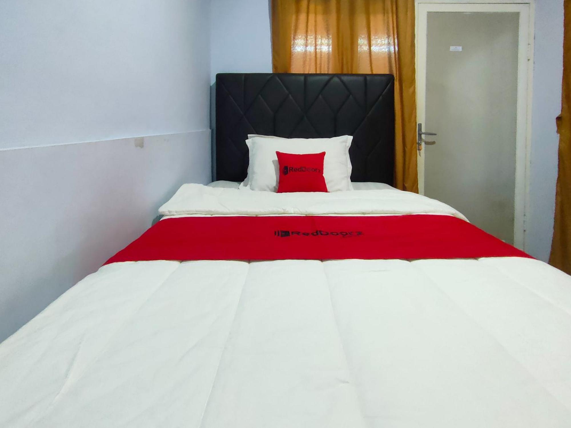 Reddoorz Syariah Near Stasiun Wates Hotel Wates  Екстериор снимка
